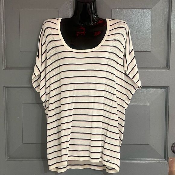 Tommy Hilfiger Woman’s White Pink & Blue Striped Oversized Short Sleeve Sweater - Picture 1 of 7